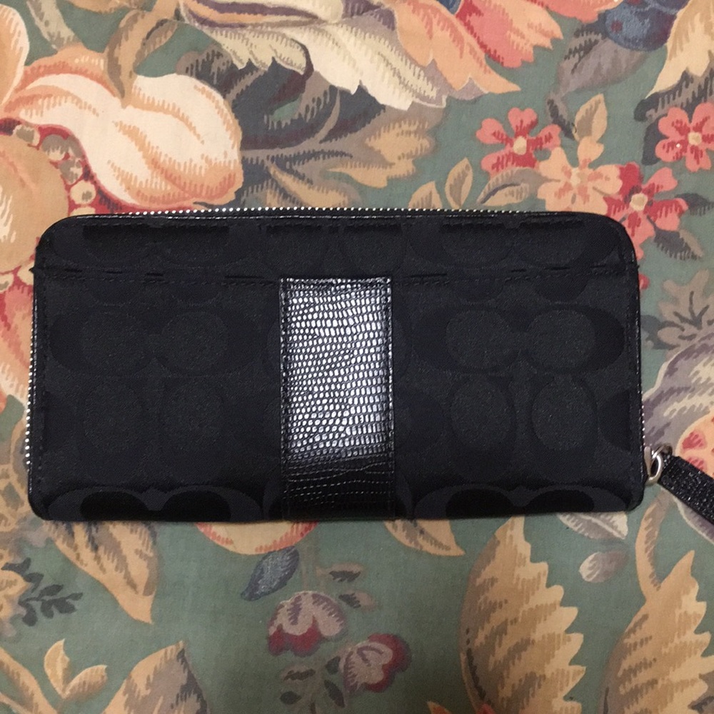 Coach Wallet - Picture 2 of 4